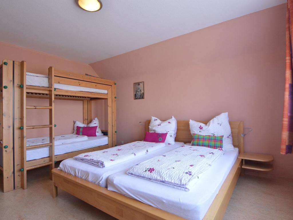 בוטגנבאך Traditional Holiday Home In B Tgenbach With Sauna מראה חיצוני תמונה